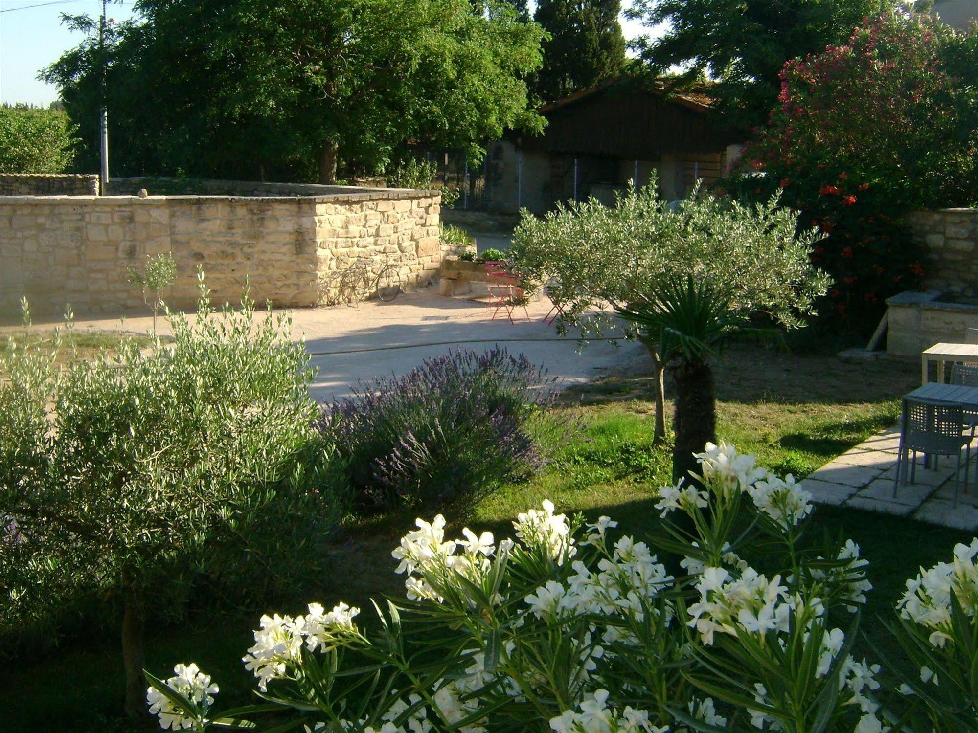 Bed and Breakfast Mas Guiraud, Le Coquet Beaucaire  Esterno foto